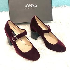New Jones new you’re Red velvet dress shoe size 8
